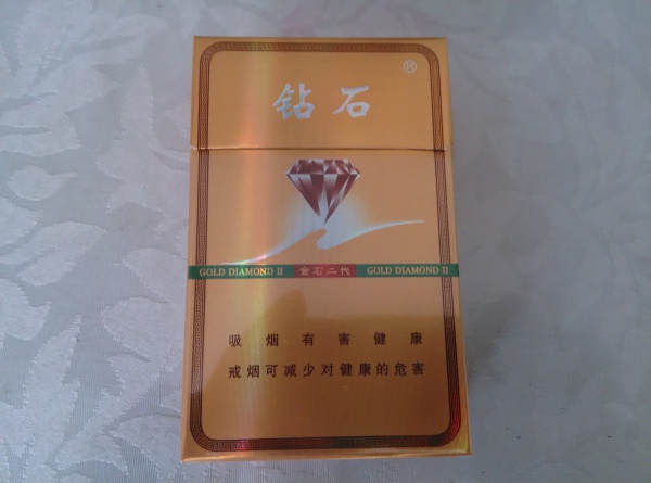 香烟里的爆珠需要捏爆吗
